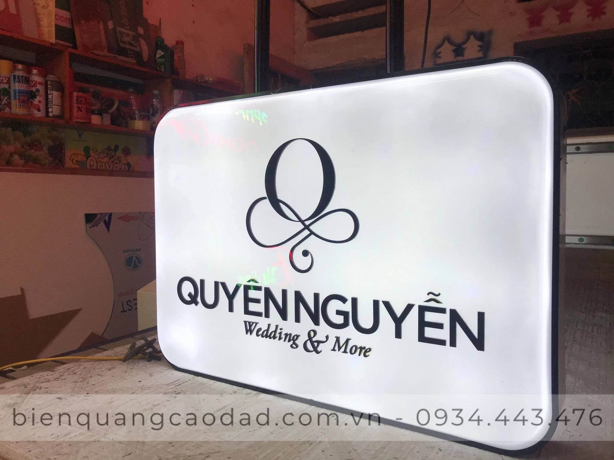 Biển quảng cáo vẫy LED