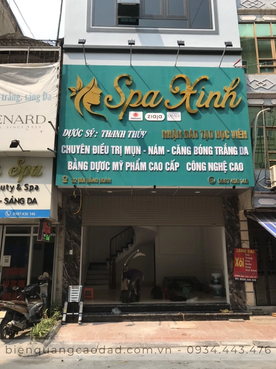 Bảng biển chữ nổi