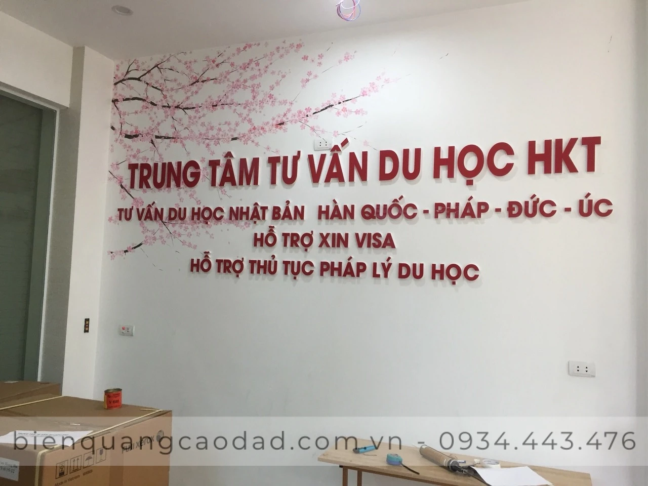 Biển chữ nổi mica