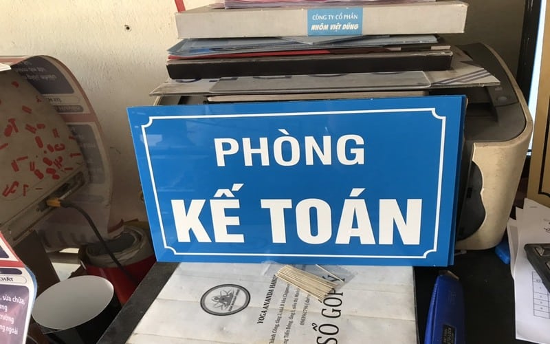 quy-trinh-san-xua-bien-phong-bien-chuc-danh